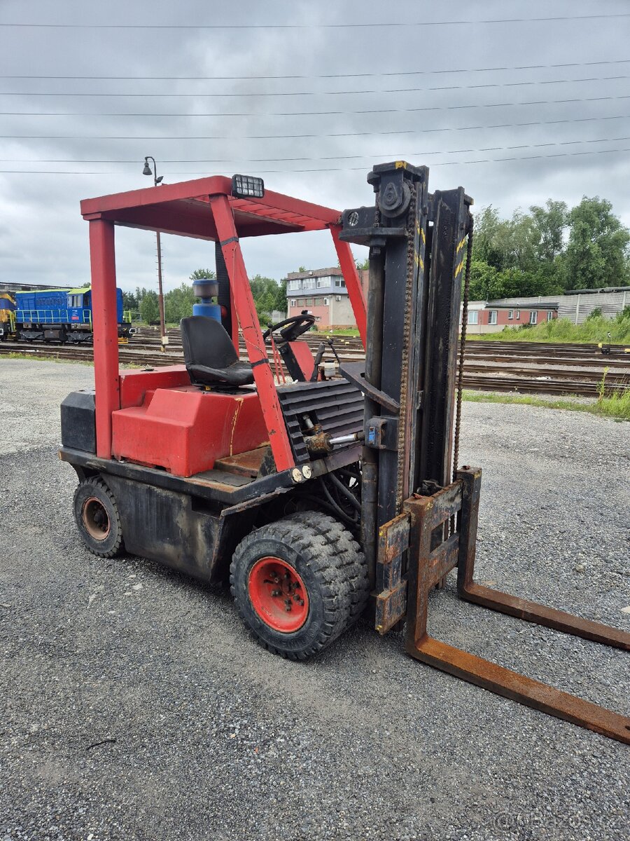 Vysokozdvižný vozík JZD SV30 A, nosnost 3000kg, diesel