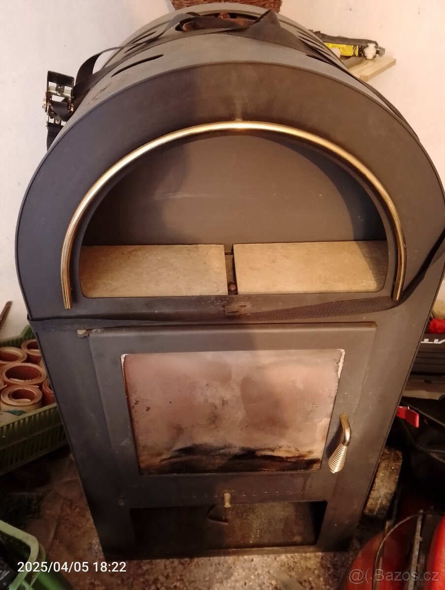 Kombinovaná krbová kamna s výměníkem Haas+Sohn