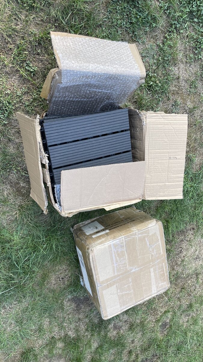 WPC dlazdice 15 Ks á 75 Kč