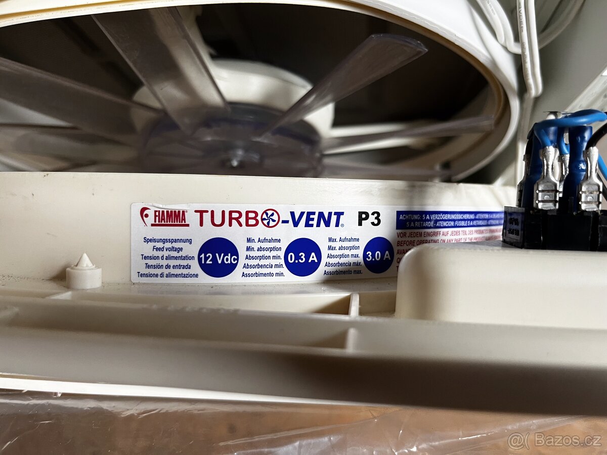 Střešní okno s ventilátorem Fiamma Turbo Vent