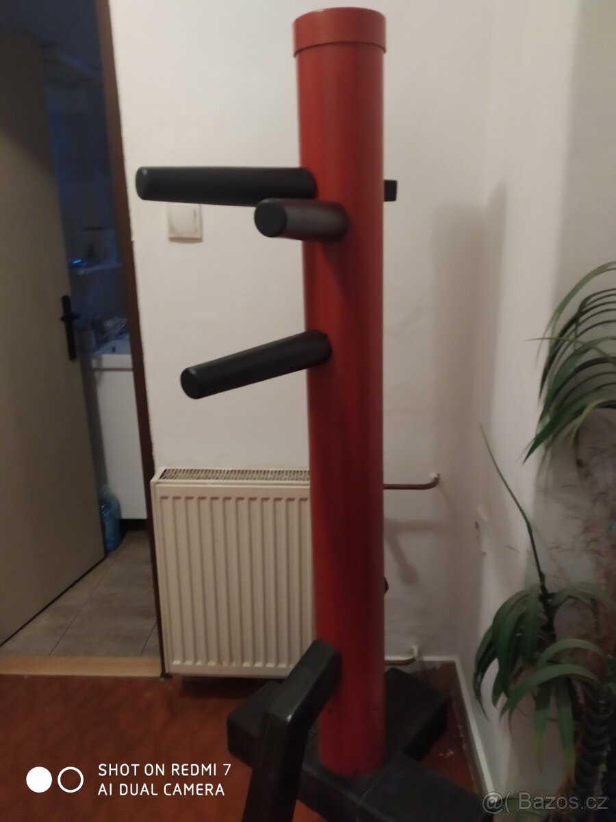 Prodám tréningového panáka.