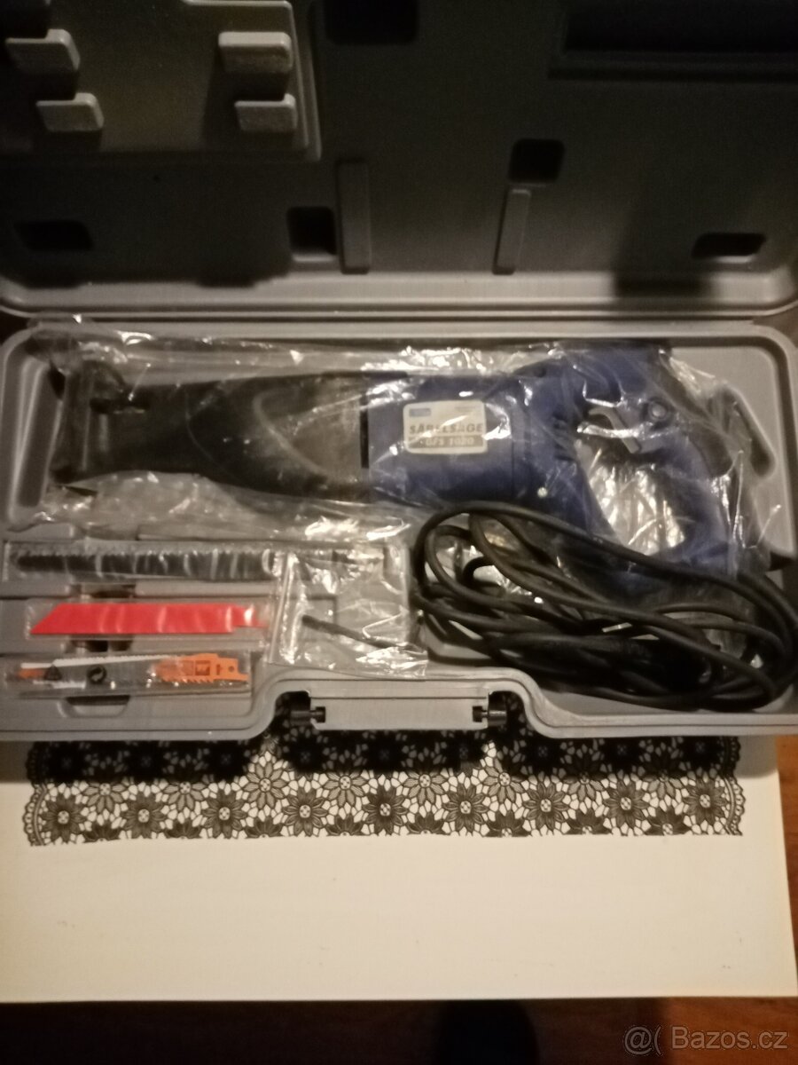 Ruční elektrická pila s kmitavým pilovým liste