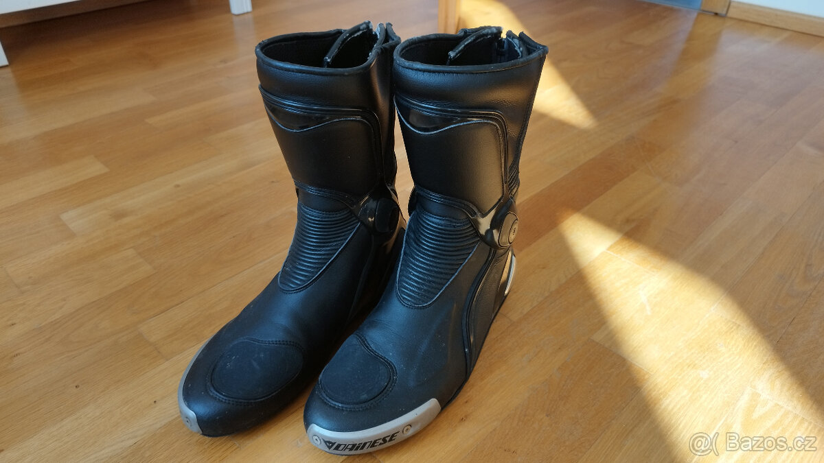Motorkářské boty zn. Dainese - vel. 44
