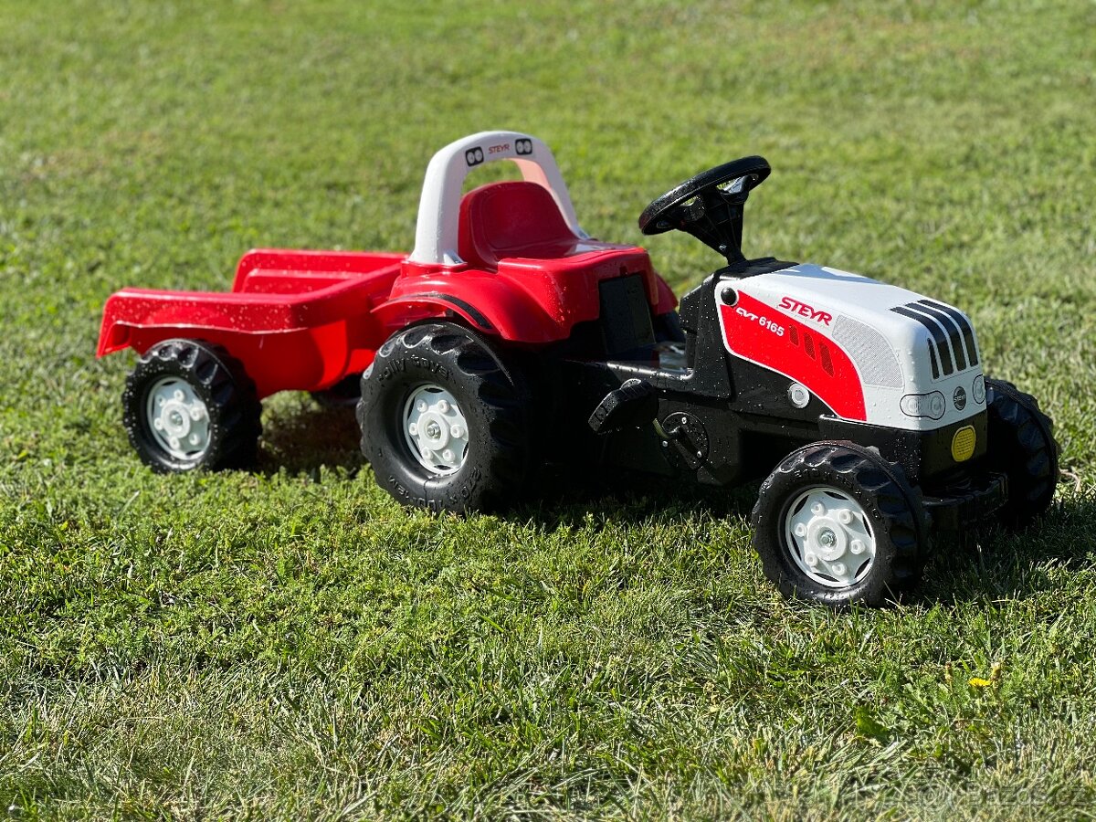 Šlapací traktor Rolly Junior s vlečkou – málo používaný