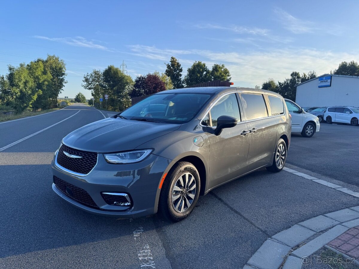 Chrysler Pacifica 3,6 Hybrid RU Radar Limit 2023