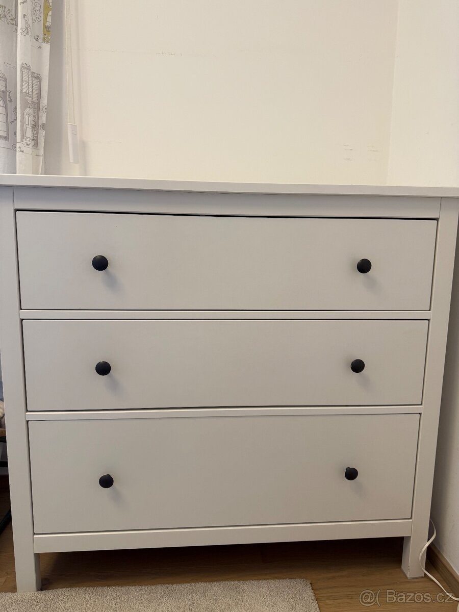 Komoda Hemnes Ikea bila