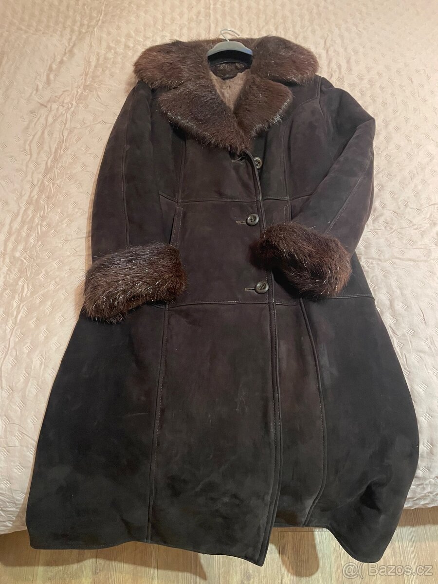 Dámský kožešinový kabát “dubeňák”, vel. 40