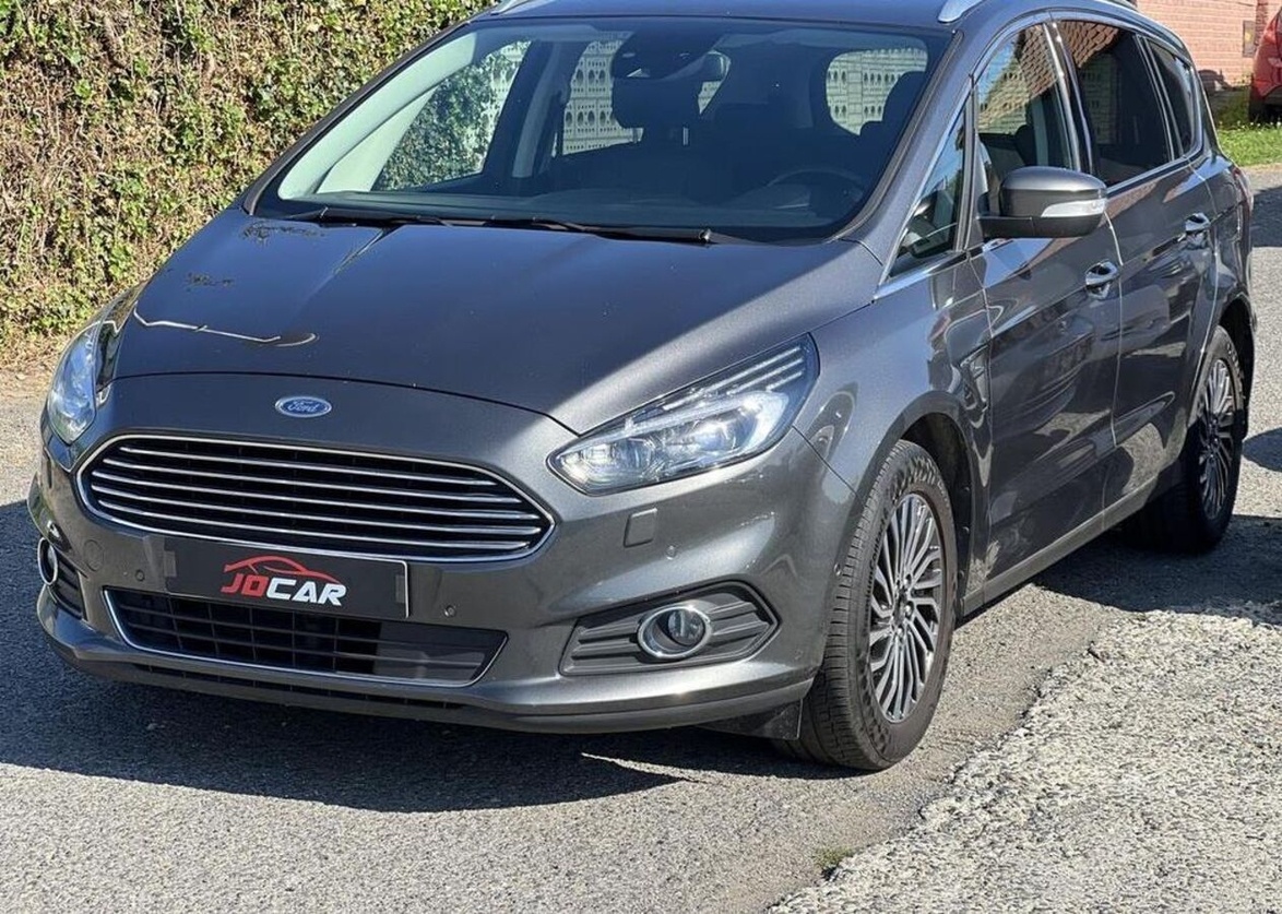 Ford S-MAX 2.0TDCi AUTOMAT 7MÍST KAMERA automat 110 kw