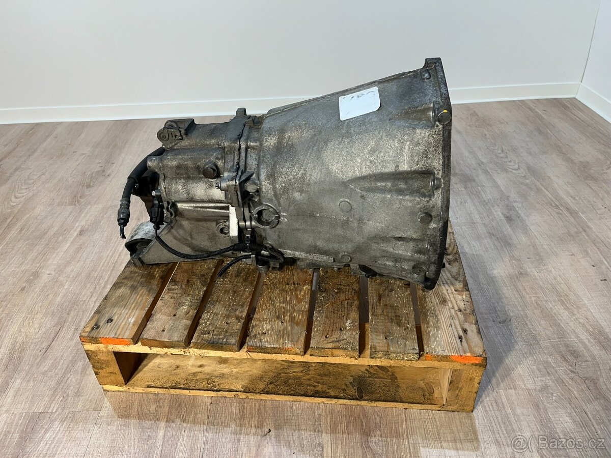 // Manuální převodovka Mercedes W204 - 6q //