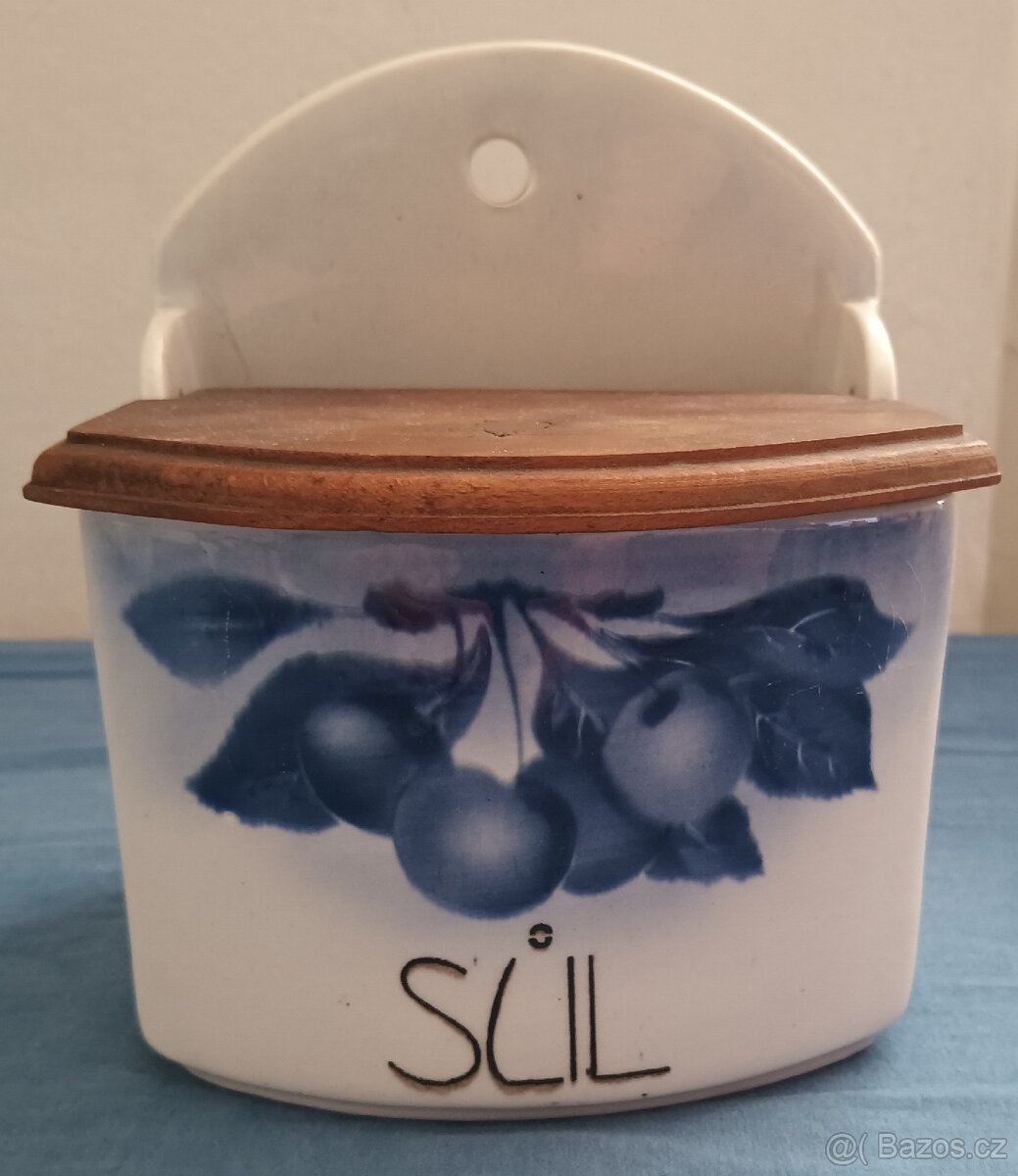 Vzácná nádoba na sůl, J. Milota Klenčí. Před rokem 1930