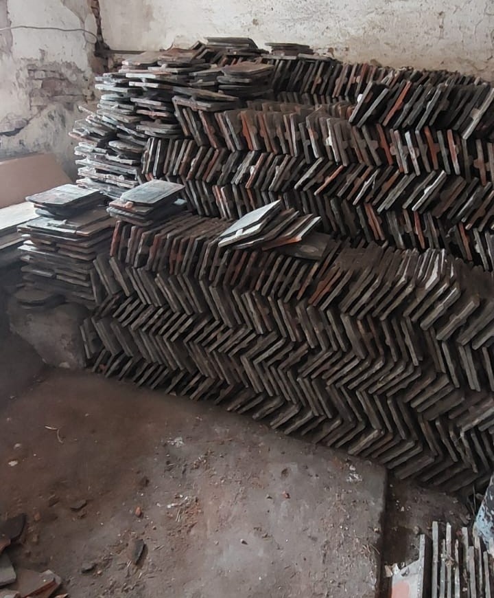 Bobrovka střešní taška