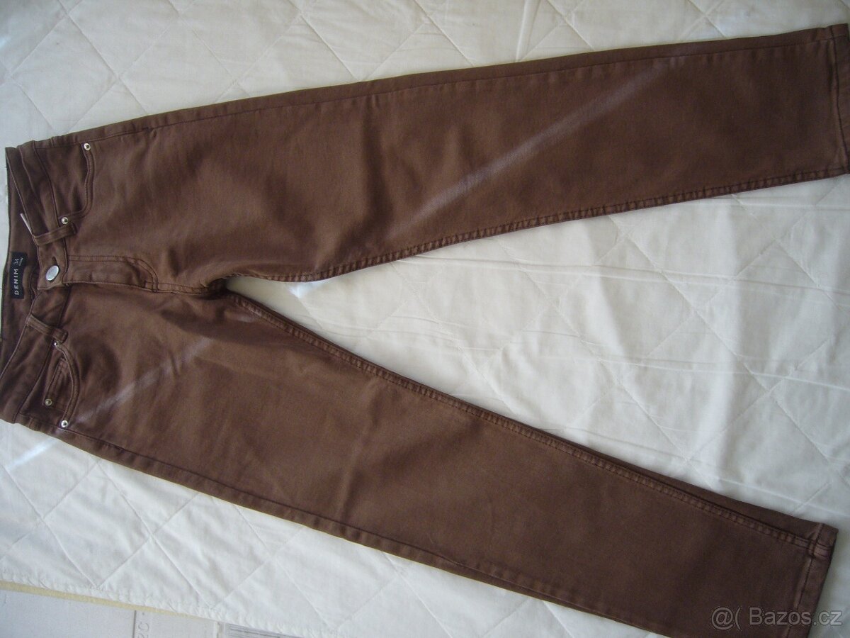 Prodám dvoje hnědé rifle