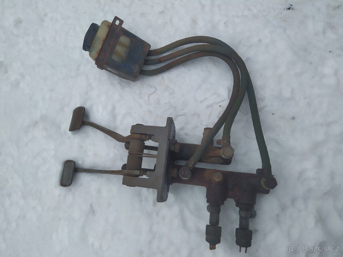 Pedalovka Škoda 100