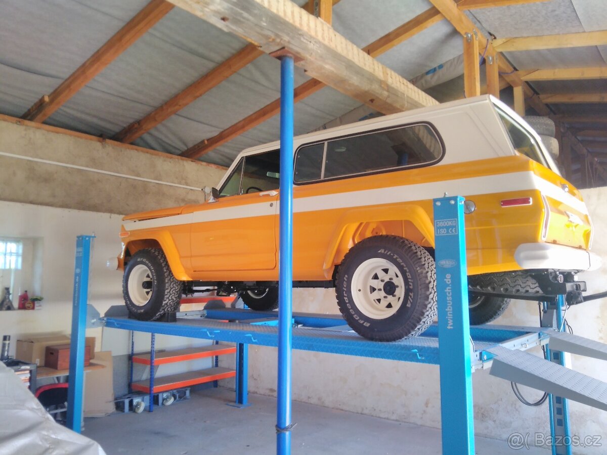 Jeep Cherokee Chief AMC V8 360 1978