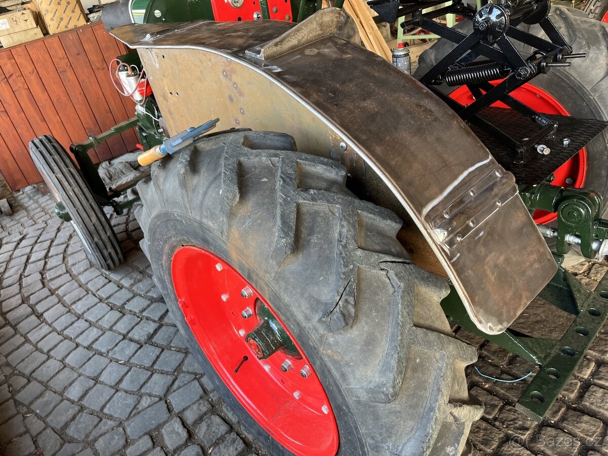 Škoda 30 blatníky