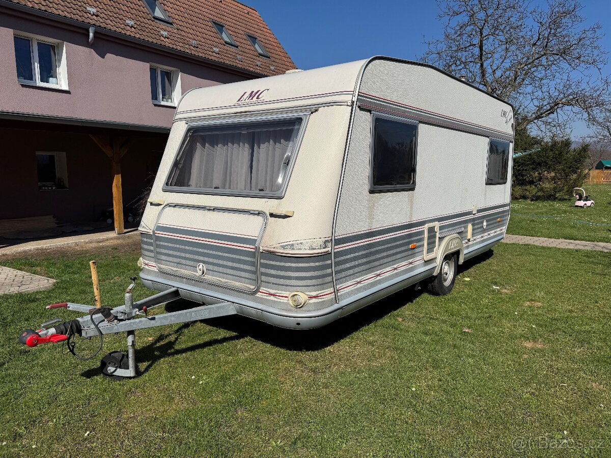 Obytný přívěs, Karavan LMC 490 K