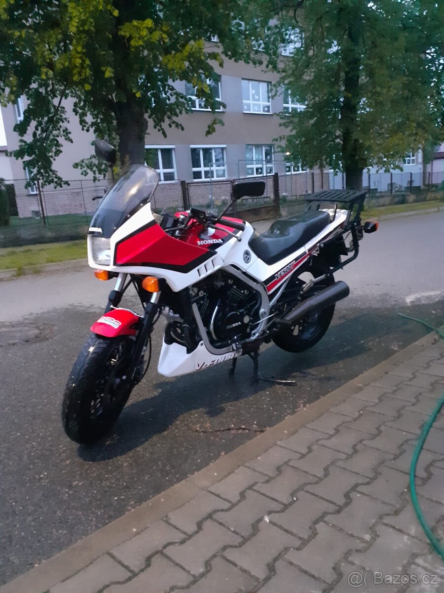 Honda VF500F
