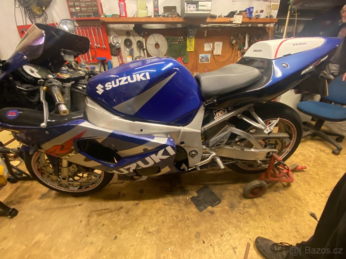 Suzuki gsxr 750