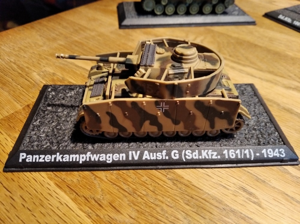 Malá sbírka tanků II.sv.válka - vše 290,-