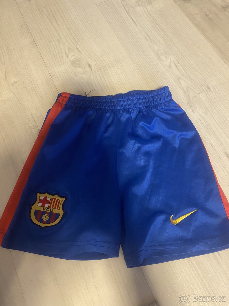 Nike kratsy
