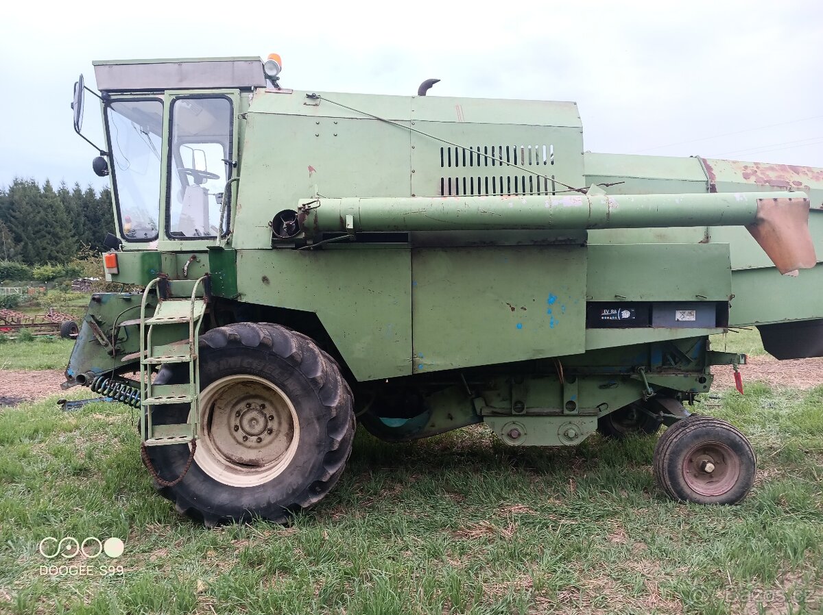 Kombajn E512