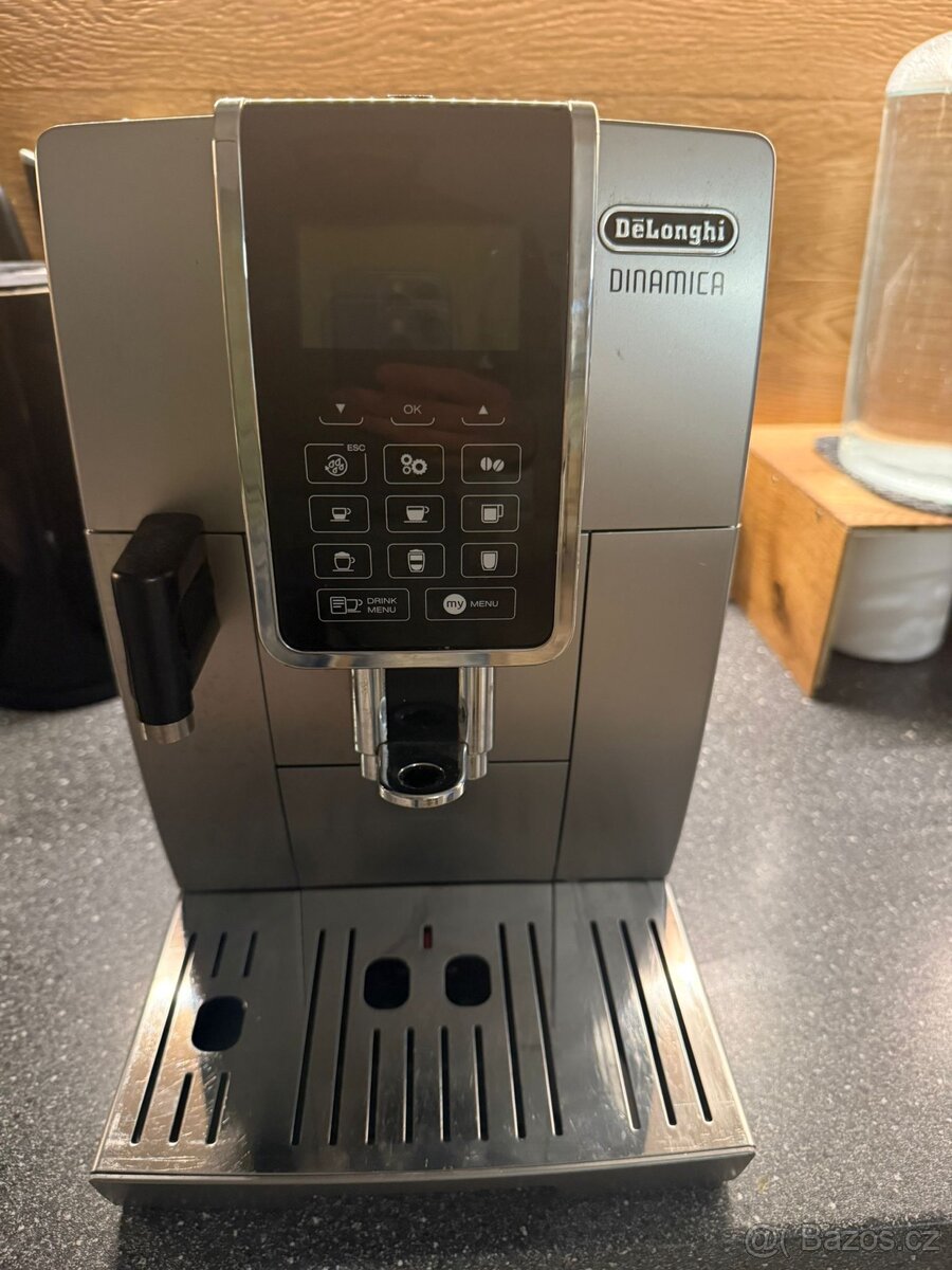 Kavovar De'Longhi