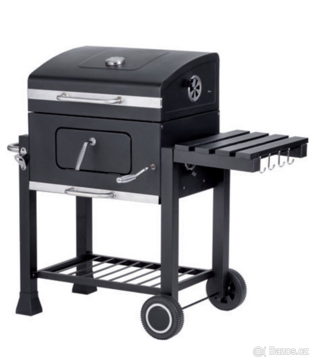 Grill na dřevěné uhlí