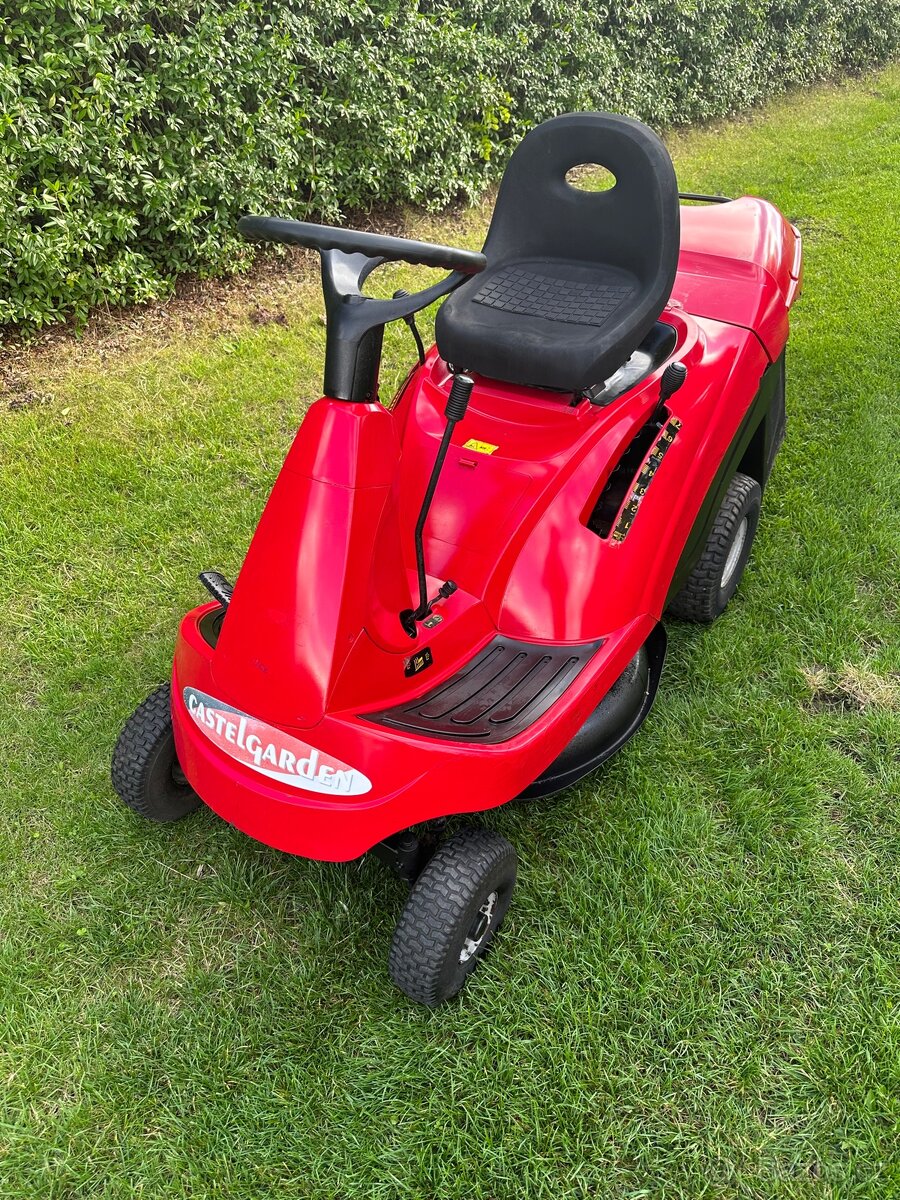 Prodám zahradní sekací traktor Castel Garden-Mountfield