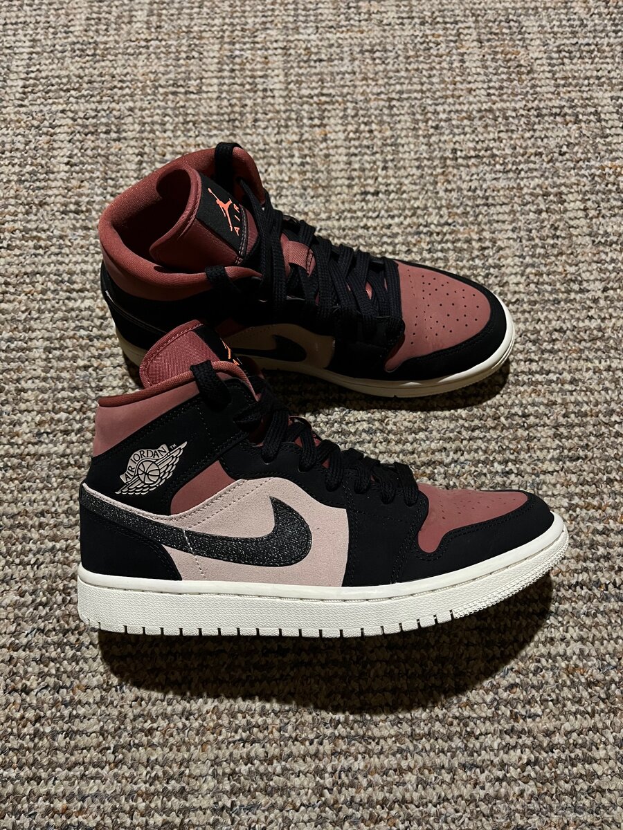 Nike Air Jordan 1 Mid