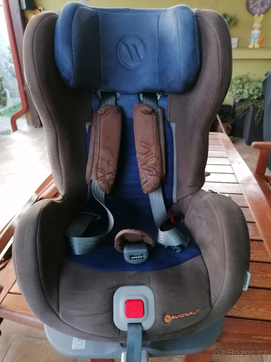 Autosedačka Avionaut glider Isofix 9-18kh