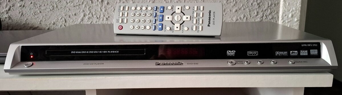 PANASONIC DVD-S42