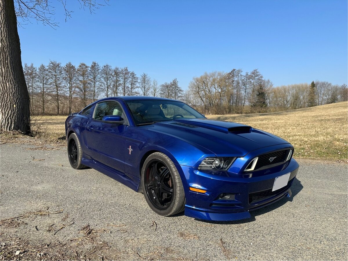 Prodám Ford Mustang 3,7