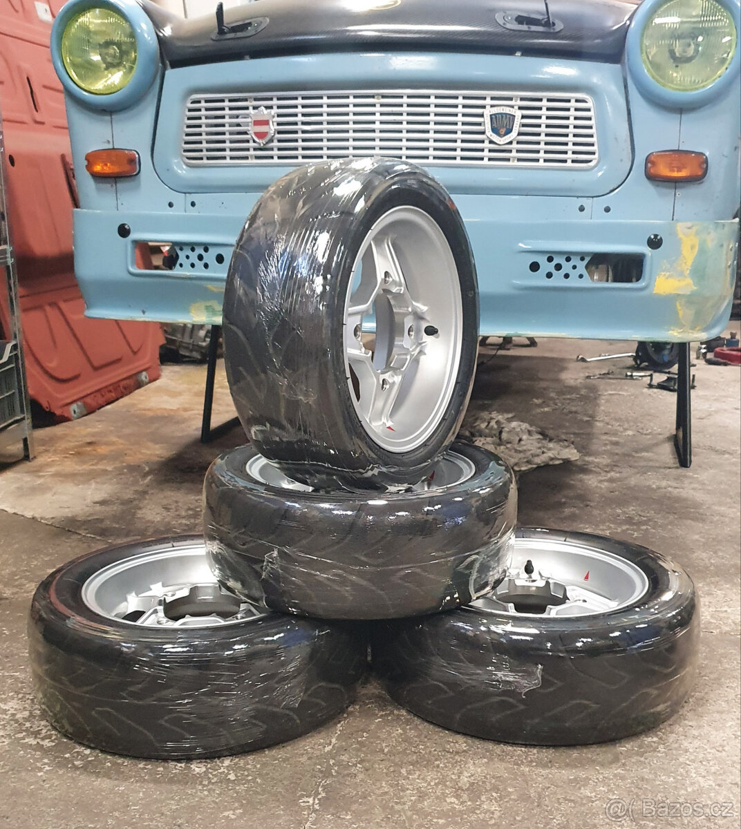 Závodní kola Trabant