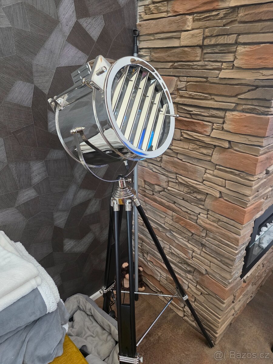 Designová lampa
