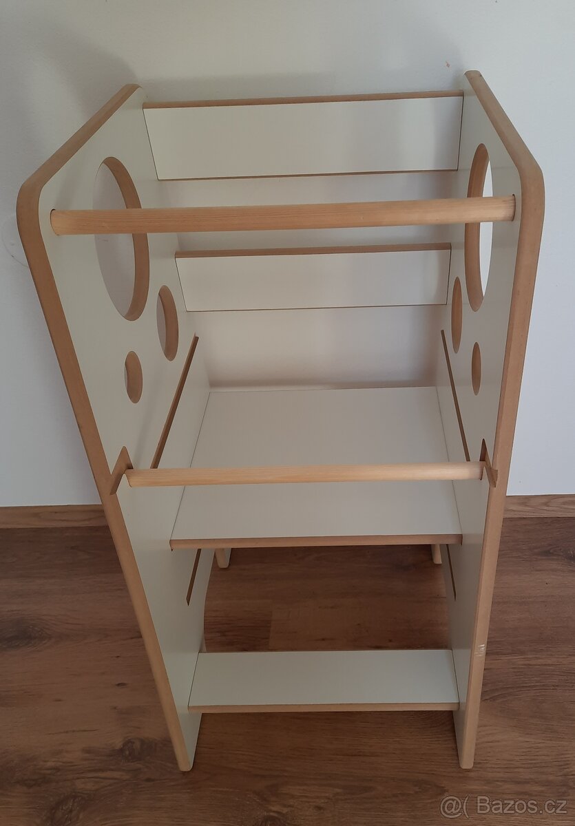 Montessori dřevěná učící věž