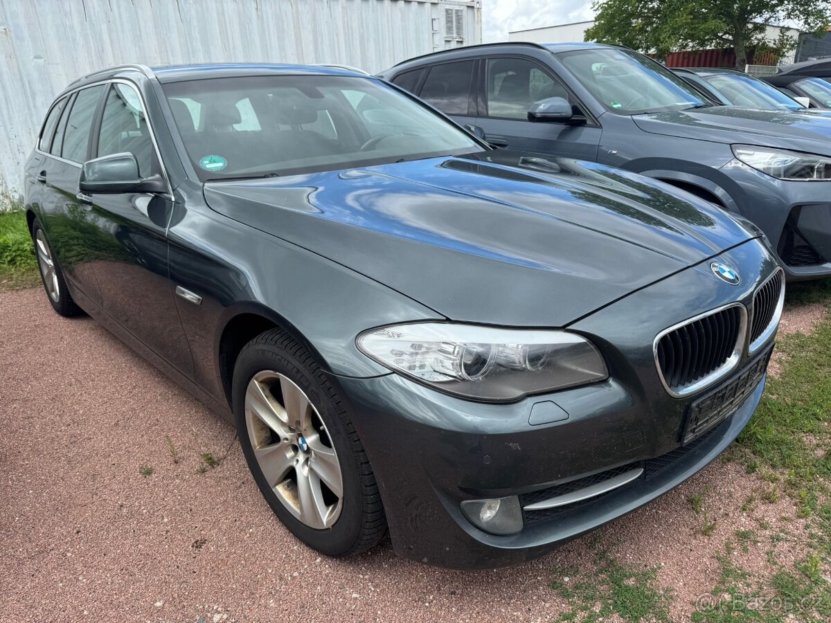 BMW F11 530xd 190kw 2013 AUTOMAT KŮŽE XENONY NAVI NEZ.TOP.