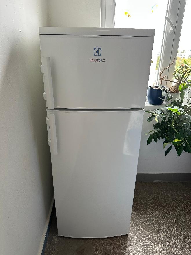 Lednička s mrazákem Electrolux - rezervováno