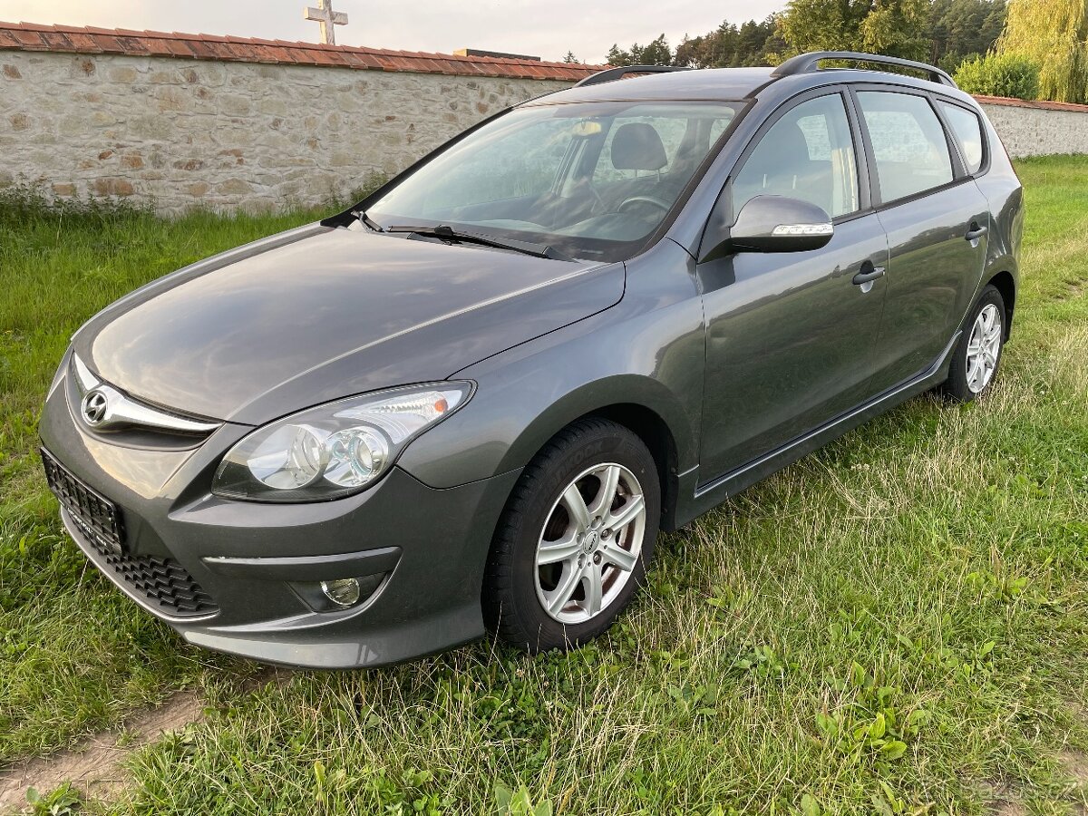 Hyundai i30 1.4i 80Kw rok 2011 najeto 149 000Km
