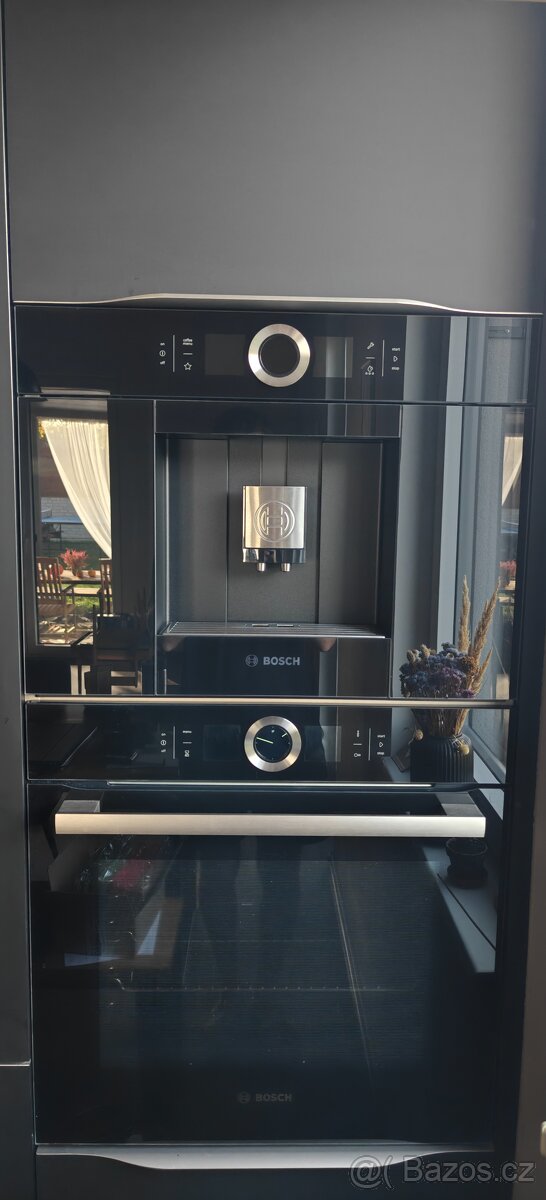 vestavný kávovar Bosch CTL 636 EB6