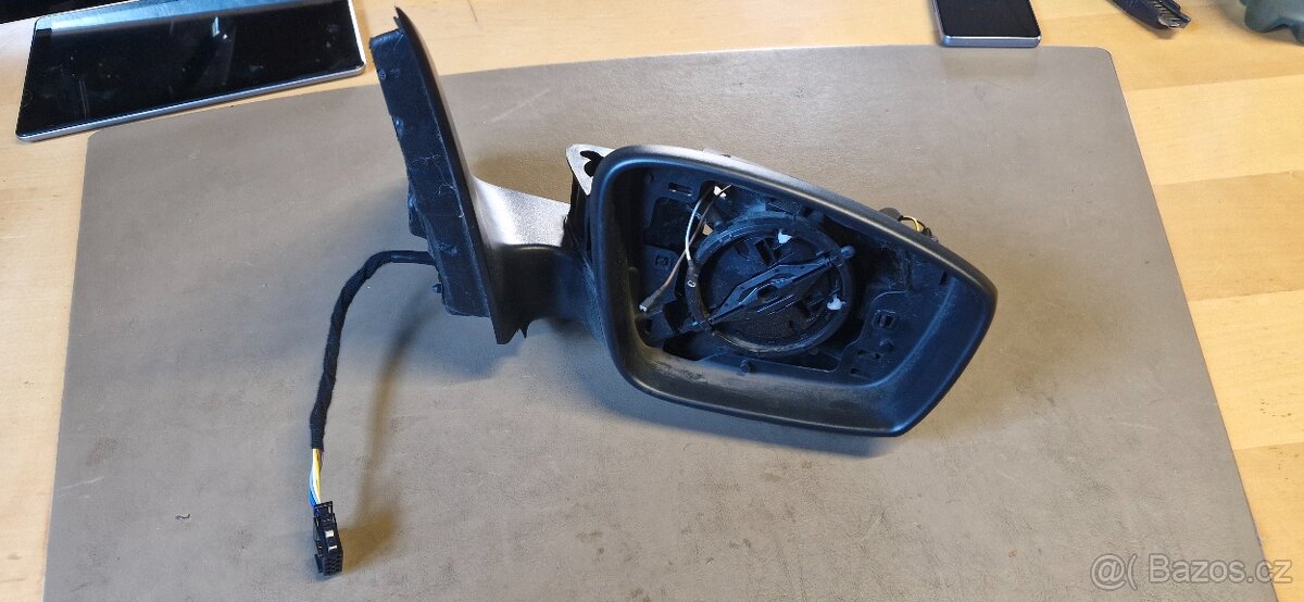 Prave zpetne zrcatko skoda fabia 3