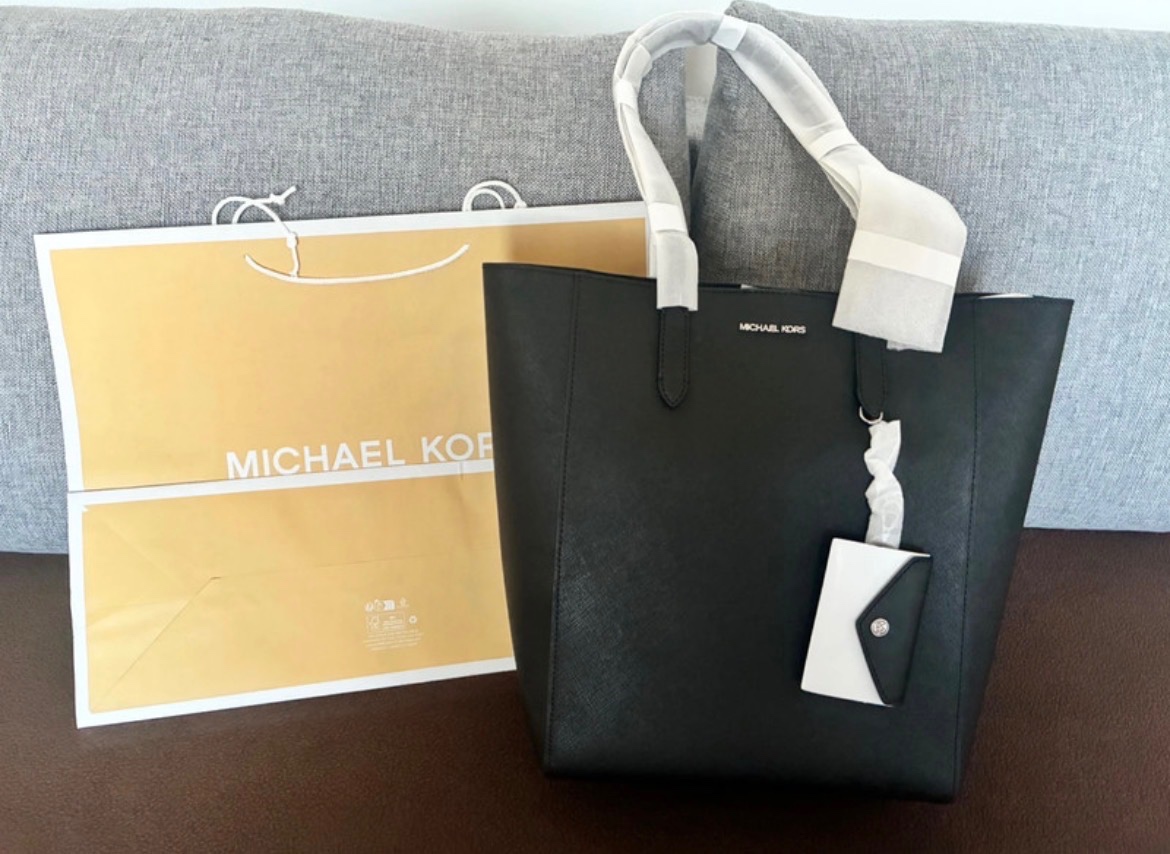 Michael Kors kožená kabelka Vincent