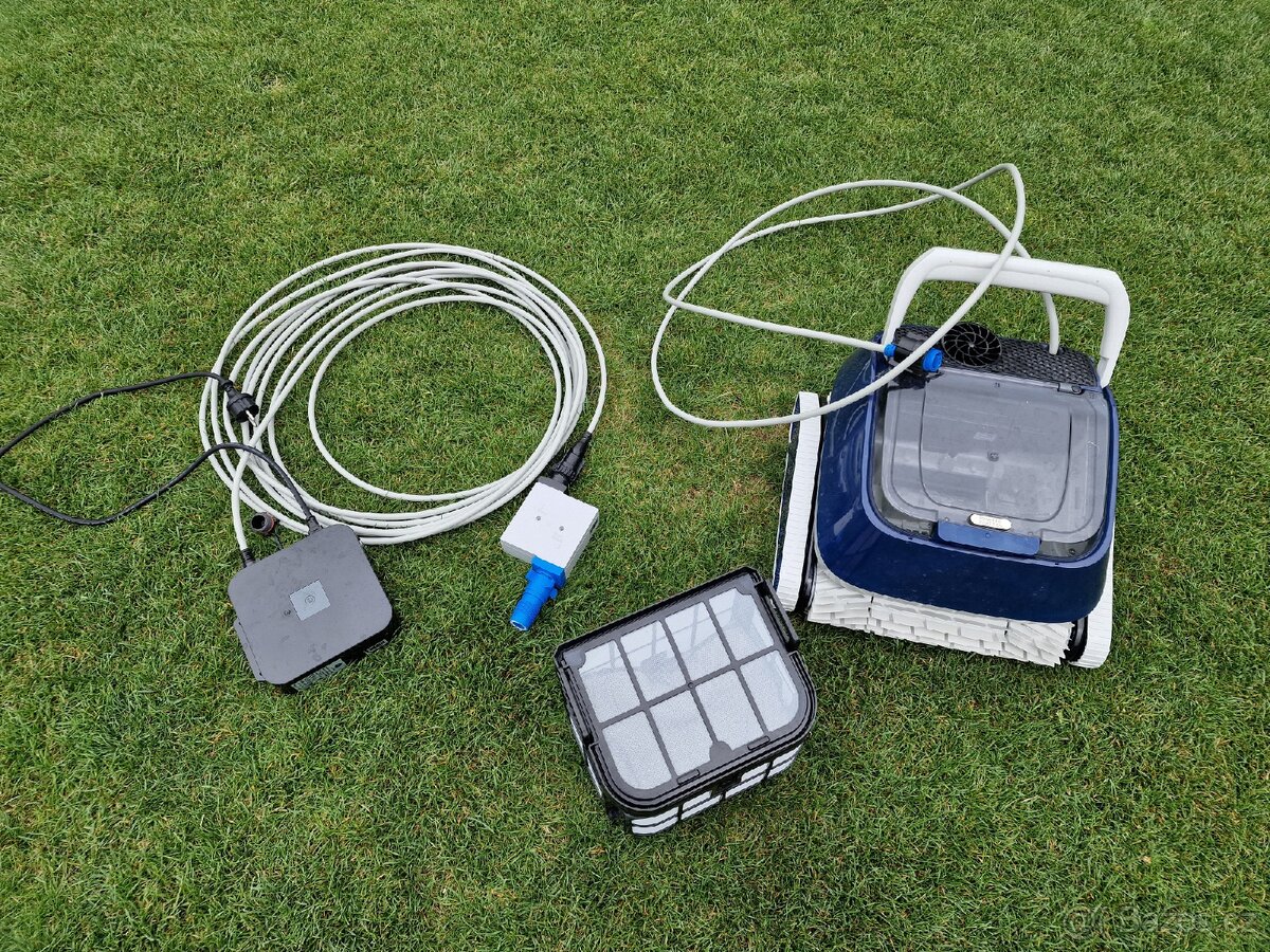 Automatický bazénový vysavač POWER Blue 4.0 na stěny i dno