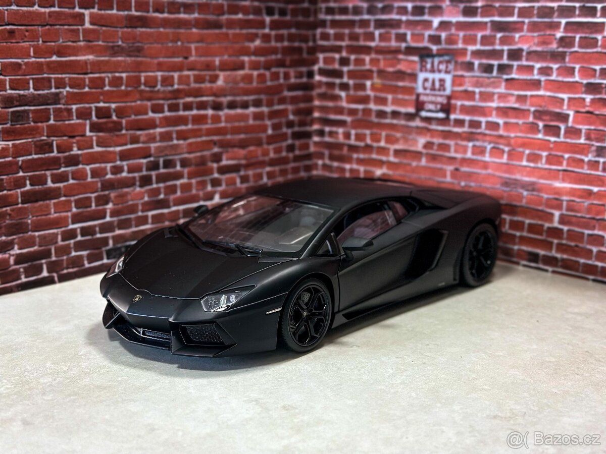 1:18 Lamborghini Aventador