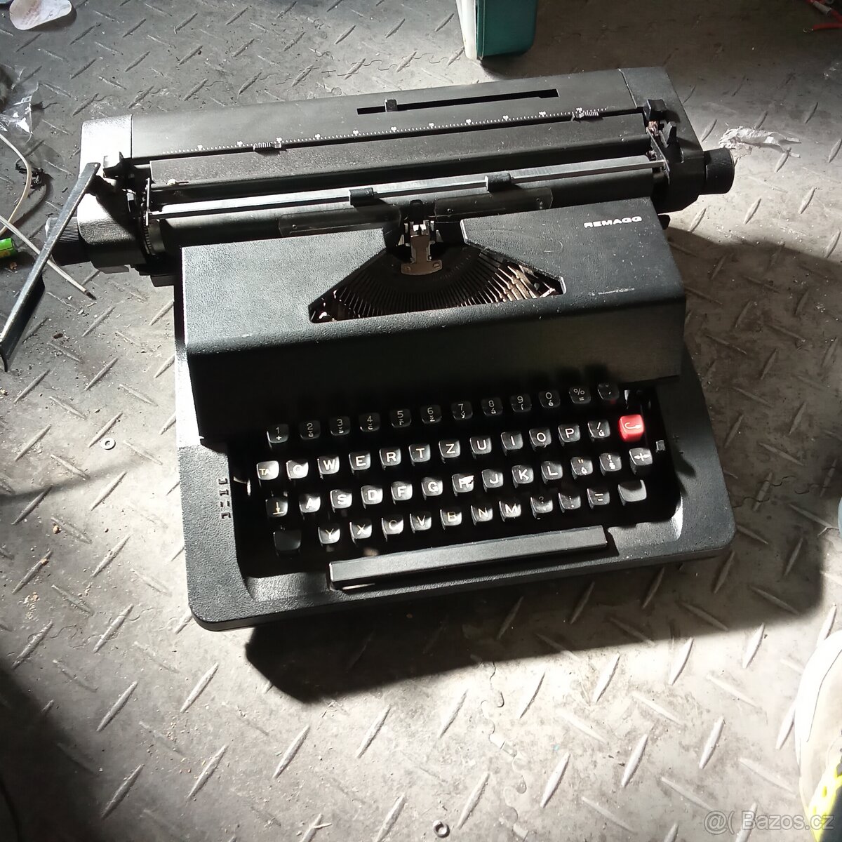 Psací stroj Remagg v plast. kufru