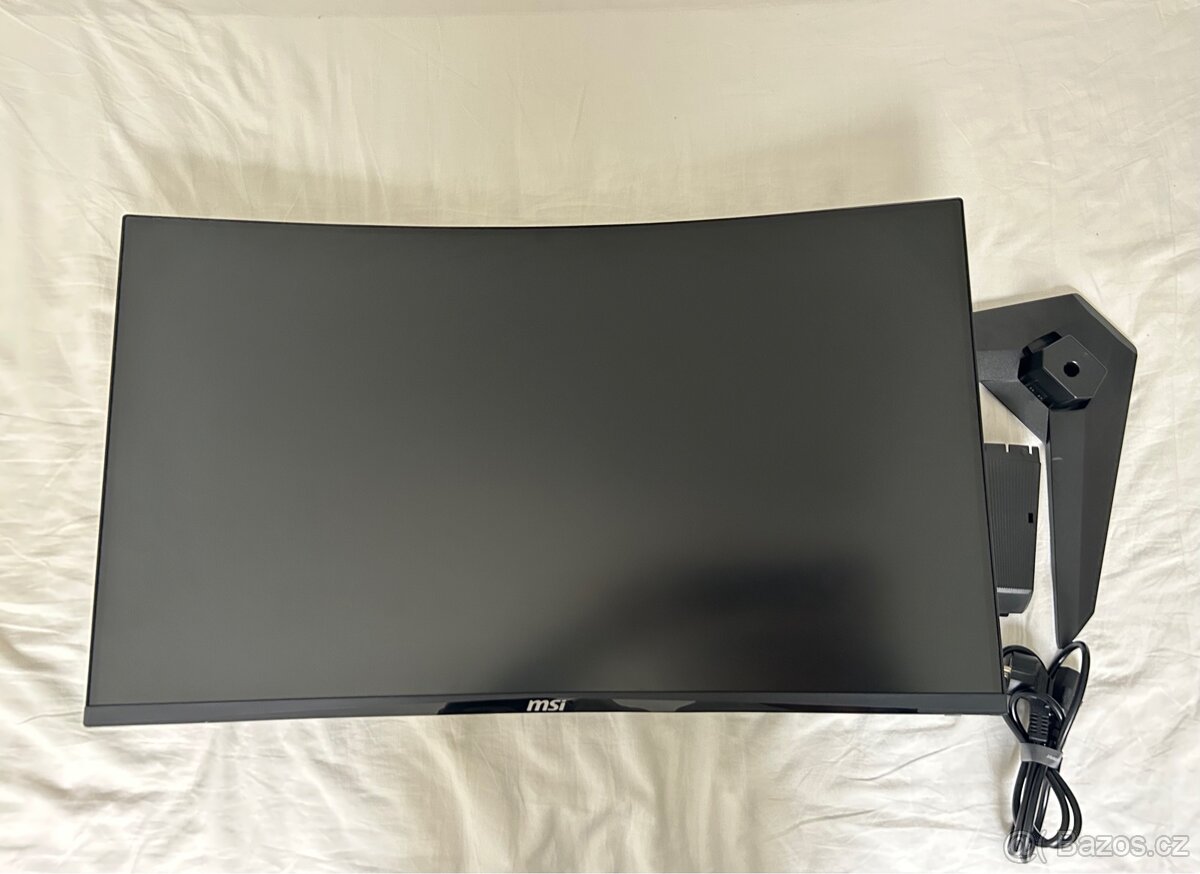 Monitor 31.5" MSI MAG 32CQ6F monitor zánovní v záruce.