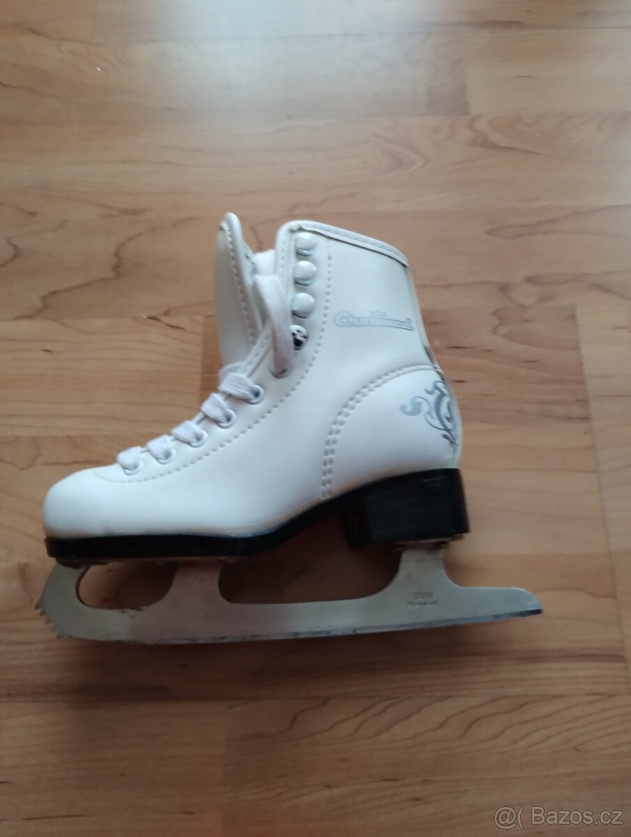 dívčí brusle vel. 28