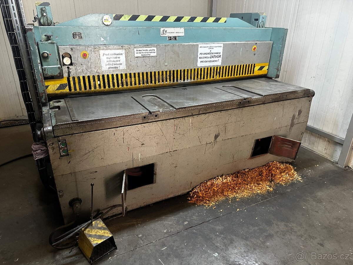 Tabuľové nožnice NTE 2000/6,3