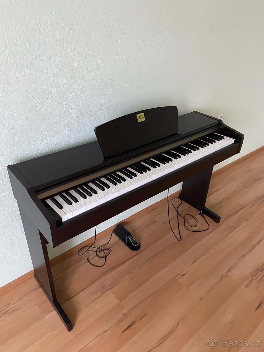 Digitální piano Yamaha Clavinova CLP-110