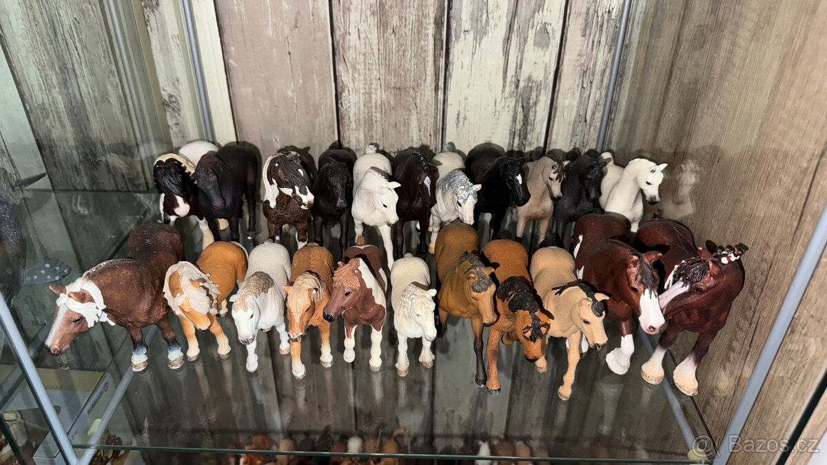 Schleich koně, hříbata, pejsci na prodej