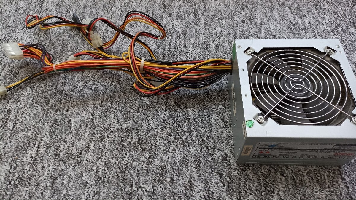 Prodám zdroj k PC 450w